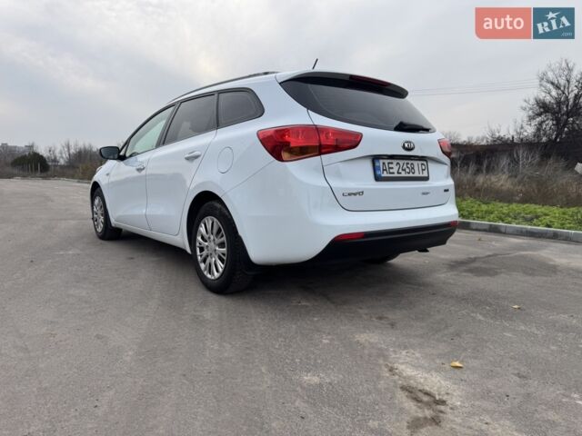 Белый Киа Сид, объемом двигателя 1.6 л и пробегом 232 тыс. км за 8200 $, фото 9 на Automoto.ua