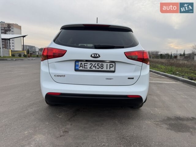 Білий Кіа Сід, об'ємом двигуна 1.6 л та пробігом 237 тис. км за 7900 $, фото 12 на Automoto.ua