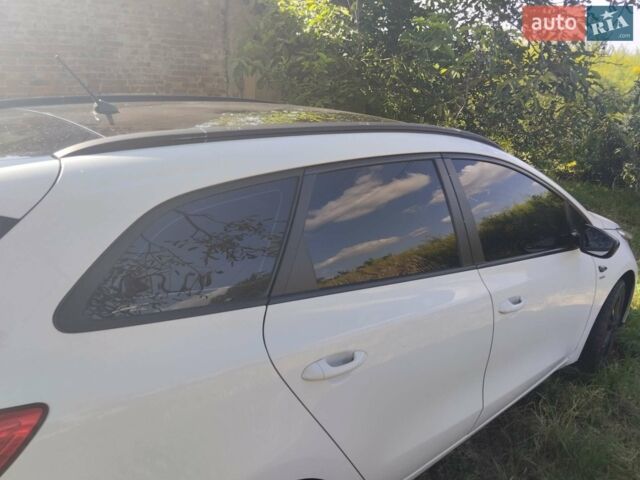 Білий Кіа Сід, об'ємом двигуна 1.58 л та пробігом 286 тис. км за 7800 $, фото 53 на Automoto.ua