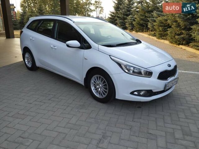 Білий Кіа Сід, об'ємом двигуна 1.58 л та пробігом 120 тис. км за 10600 $, фото 4 на Automoto.ua