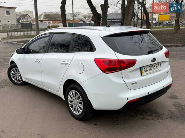 Білий Кіа Сід, об'ємом двигуна 1.6 л та пробігом 124 тис. км за 11500 $, фото 13 на Automoto.ua