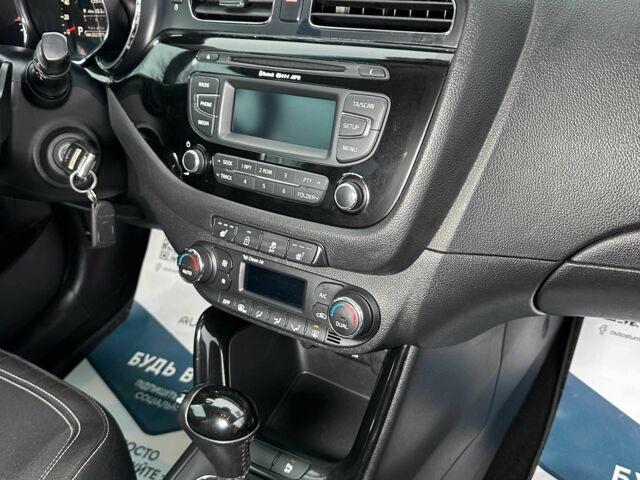 Білий Кіа Сід, об'ємом двигуна 1.6 л та пробігом 263 тис. км за 10500 $, фото 8 на Automoto.ua