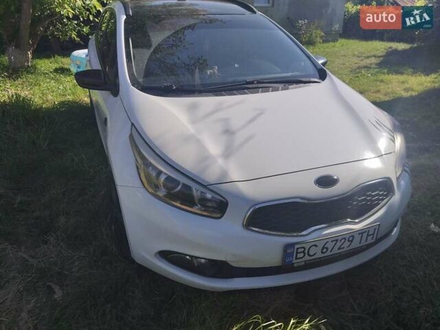 Киа Сид 2013 в Львове на Automoto.ua Белый Киа Сид, объемом двигателя 1.58 л и пробегом 286 тыс. км за 7800 $, фото 32 на Automoto.ua
