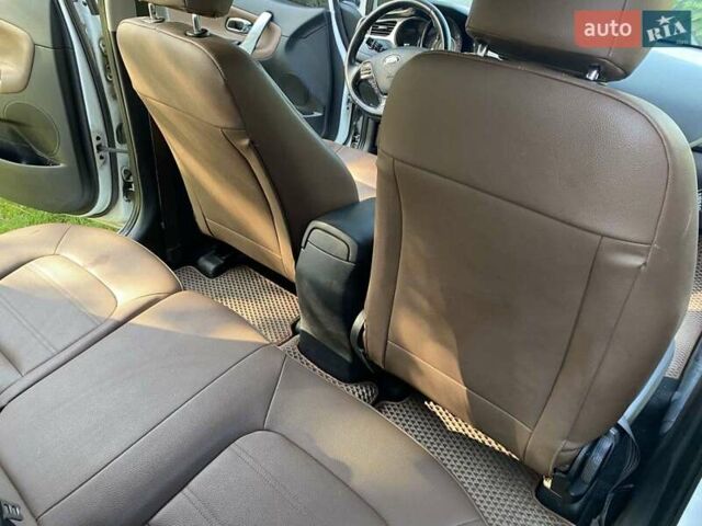 Киа Сид 2013 в Львове на Automoto.ua Белый Киа Сид, объемом двигателя 1.58 л и пробегом 286 тыс. км за 7800 $, фото 9 на Automoto.ua