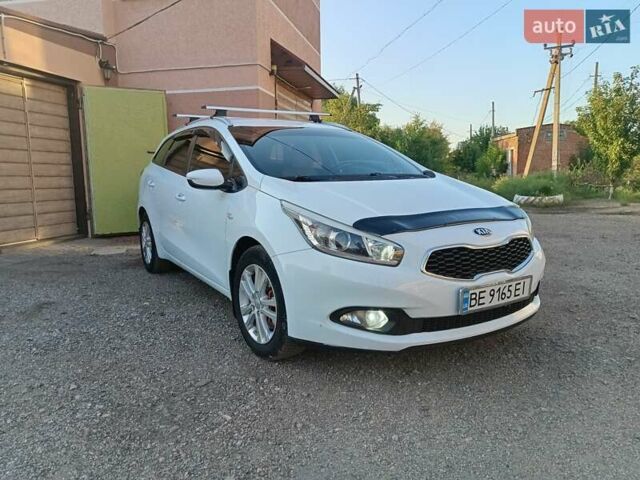 Белый Киа Сид, объемом двигателя 1.58 л и пробегом 240 тыс. км за 8700 $, фото 8 на Automoto.ua