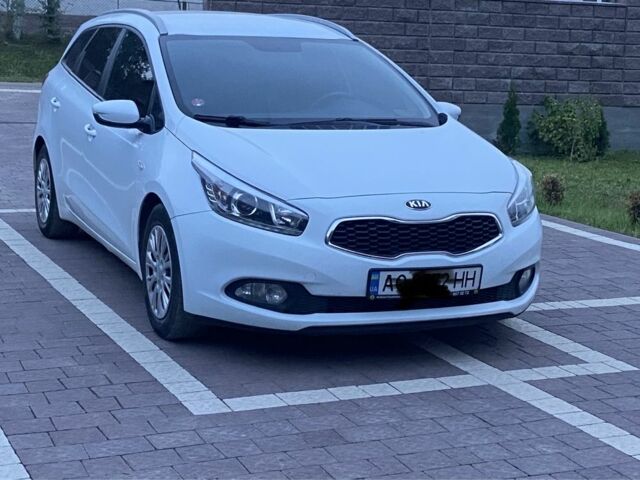 Белый Киа Сид, объемом двигателя 1.6 л и пробегом 200 тыс. км за 8100 $, фото 2 на Automoto.ua