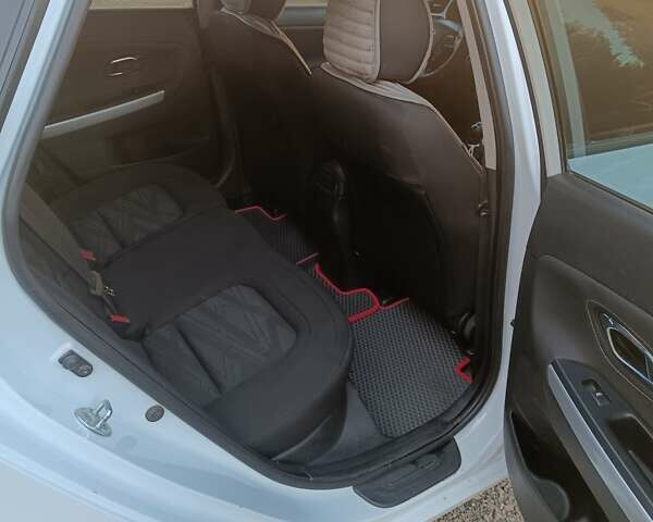 Белый Киа Сид, объемом двигателя 1.58 л и пробегом 240 тыс. км за 8700 $, фото 4 на Automoto.ua