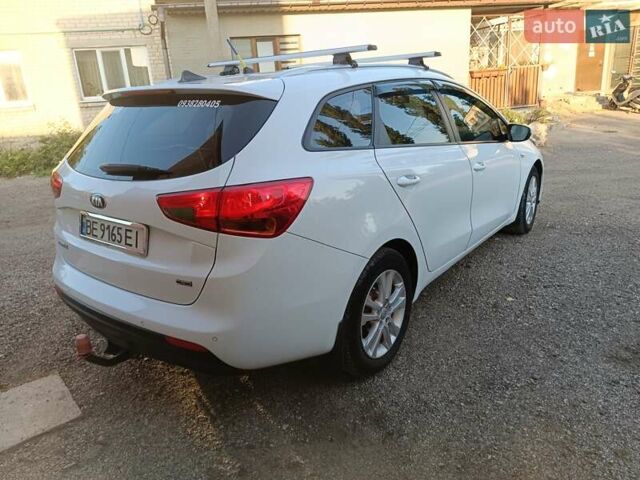Белый Киа Сид, объемом двигателя 1.58 л и пробегом 240 тыс. км за 8700 $, фото 11 на Automoto.ua