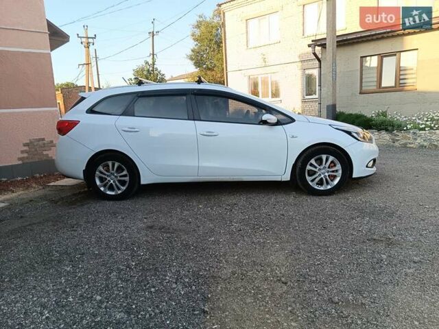 Белый Киа Сид, объемом двигателя 1.58 л и пробегом 240 тыс. км за 8700 $, фото 10 на Automoto.ua