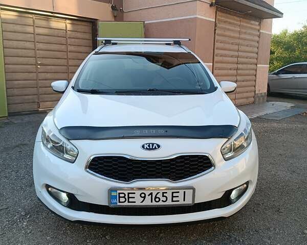 Белый Киа Сид, объемом двигателя 1.58 л и пробегом 240 тыс. км за 8700 $, фото 9 на Automoto.ua