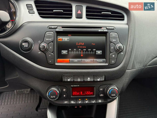 Білий Кіа Сід, об'ємом двигуна 1.6 л та пробігом 210 тис. км за 13500 $, фото 24 на Automoto.ua