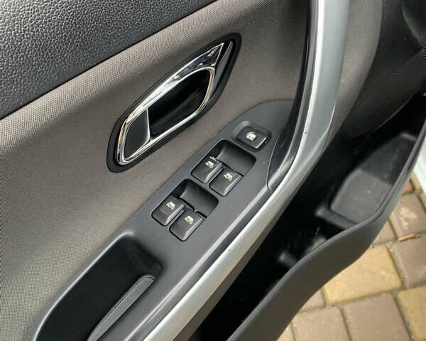 Білий Кіа Сід, об'ємом двигуна 1.6 л та пробігом 258 тис. км за 7800 $, фото 22 на Automoto.ua