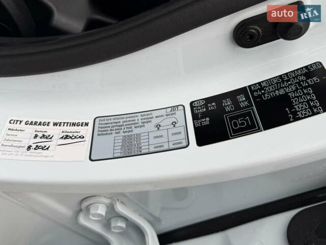 Білий Кіа Сід, об'ємом двигуна 1.6 л та пробігом 210 тис. км за 13500 $, фото 13 на Automoto.ua