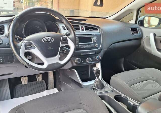 Белый Киа Сид, объемом двигателя 1.4 л и пробегом 240 тыс. км за 8999 $, фото 18 на Automoto.ua
