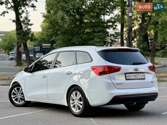 Белый Киа Сид, объемом двигателя 1.6 л и пробегом 244 тыс. км за 9999 $, фото 19 на Automoto.ua