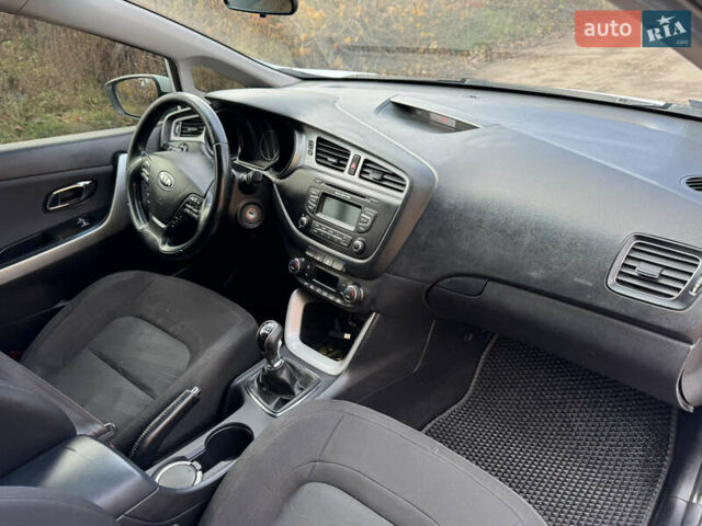 Кіа Сід 2015 у Прилуках на Automoto.ua Білий Кіа Сід, об'ємом двигуна 1.4 л та пробігом 233 тис. км за 6900 $, фото 8 на Automoto.ua