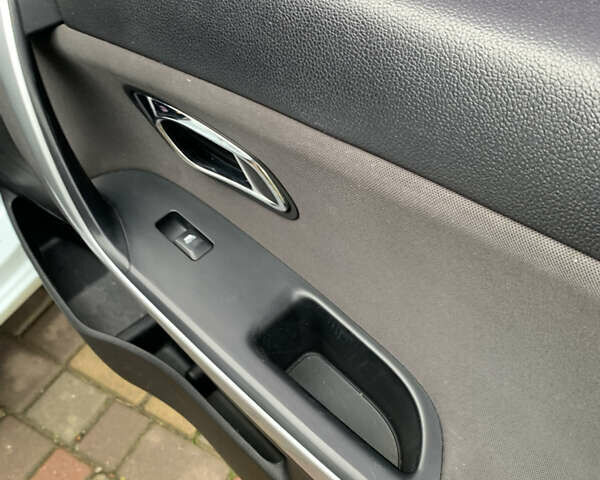 Білий Кіа Сід, об'ємом двигуна 1.6 л та пробігом 258 тис. км за 7800 $, фото 23 на Automoto.ua