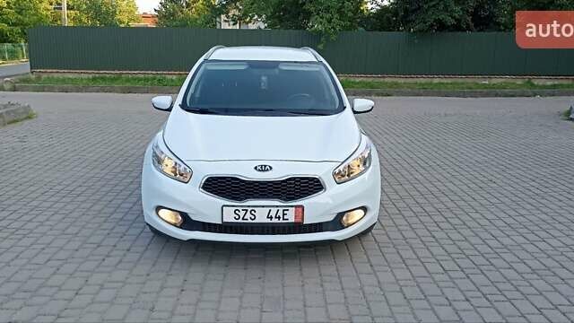 Белый Киа Сид, объемом двигателя 1.4 л и пробегом 240 тыс. км за 8999 $, фото 11 на Automoto.ua