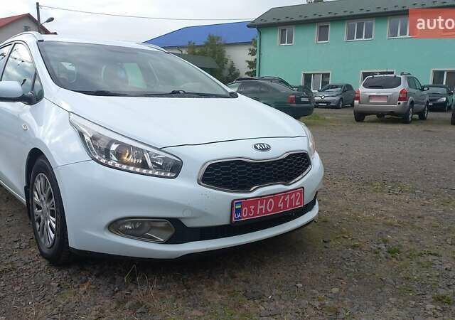 Киа Сид 2015 в Сокале на Automoto.ua Белый Киа Сид, объемом двигателя 0 л и пробегом 257 тыс. км за 8630 $, фото 1 на Automoto.ua
