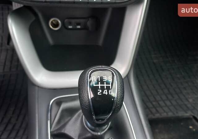 Киа Сид 2015 в Сокале на Automoto.ua Белый Киа Сид, объемом двигателя 0 л и пробегом 257 тыс. км за 8630 $, фото 19 на Automoto.ua