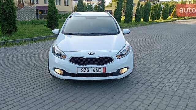 Белый Киа Сид, объемом двигателя 1.4 л и пробегом 240 тыс. км за 8999 $, фото 38 на Automoto.ua