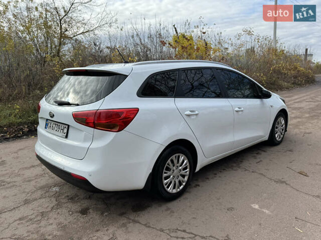 Кіа Сід 2015 у Прилуках на Automoto.ua Білий Кіа Сід, об'ємом двигуна 1.4 л та пробігом 233 тис. км за 6900 $, фото 4 на Automoto.ua