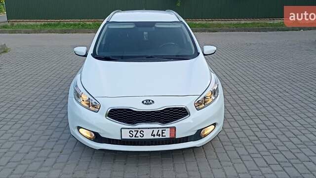 Белый Киа Сид, объемом двигателя 1.4 л и пробегом 240 тыс. км за 8999 $, фото 10 на Automoto.ua