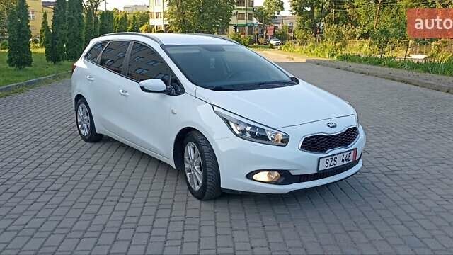 Белый Киа Сид, объемом двигателя 1.4 л и пробегом 240 тыс. км за 8999 $, фото 39 на Automoto.ua