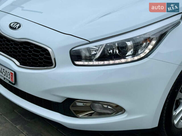 Білий Кіа Сід, об'ємом двигуна 1.6 л та пробігом 210 тис. км за 13500 $, фото 8 на Automoto.ua