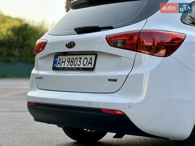 Белый Киа Сид, объемом двигателя 1.6 л и пробегом 244 тыс. км за 9999 $, фото 14 на Automoto.ua