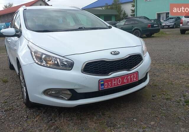 Киа Сид 2015 в Сокале на Automoto.ua Белый Киа Сид, объемом двигателя 0 л и пробегом 257 тыс. км за 8630 $, фото 16 на Automoto.ua