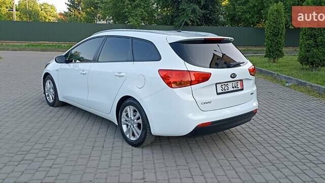 Белый Киа Сид, объемом двигателя 1.4 л и пробегом 240 тыс. км за 8999 $, фото 43 на Automoto.ua
