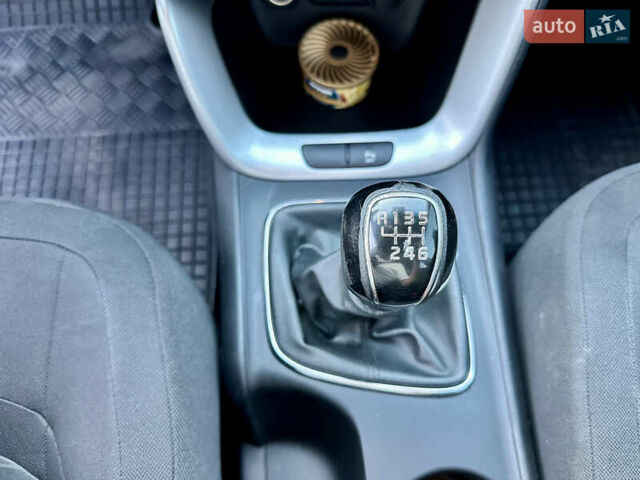 Белый Киа Сид, объемом двигателя 1.6 л и пробегом 244 тыс. км за 9999 $, фото 56 на Automoto.ua