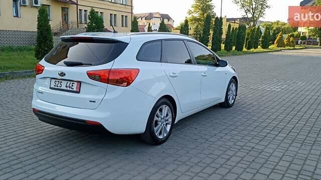 Белый Киа Сид, объемом двигателя 1.4 л и пробегом 240 тыс. км за 8999 $, фото 3 на Automoto.ua