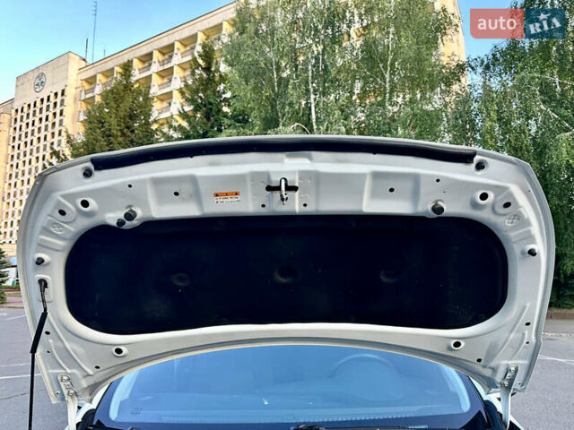 Белый Киа Сид, объемом двигателя 1.6 л и пробегом 244 тыс. км за 9999 $, фото 85 на Automoto.ua