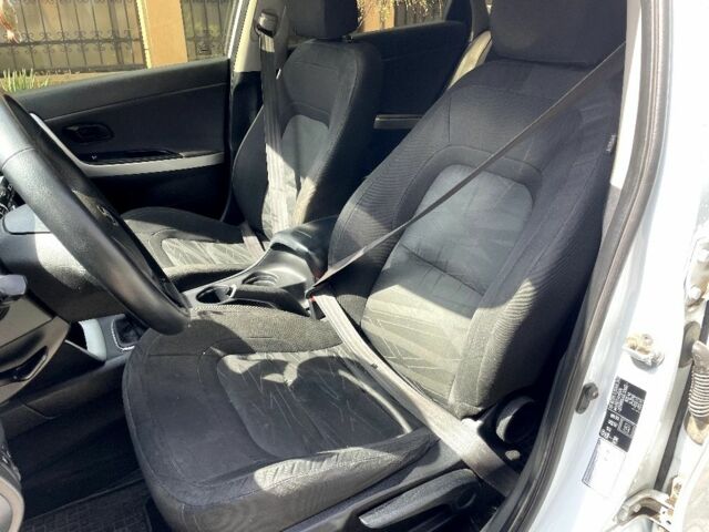 Білий Кіа Сід, об'ємом двигуна 1.6 л та пробігом 280 тис. км за 7900 $, фото 9 на Automoto.ua