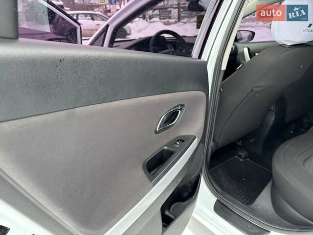 Белый Киа Сид, объемом двигателя 1.58 л и пробегом 259 тыс. км за 8499 $, фото 20 на Automoto.ua