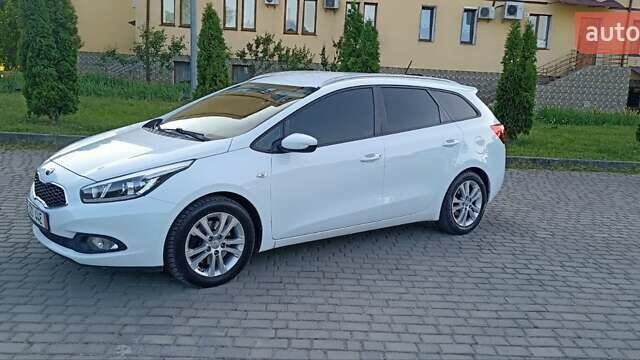 Белый Киа Сид, объемом двигателя 1.4 л и пробегом 240 тыс. км за 8999 $, фото 45 на Automoto.ua