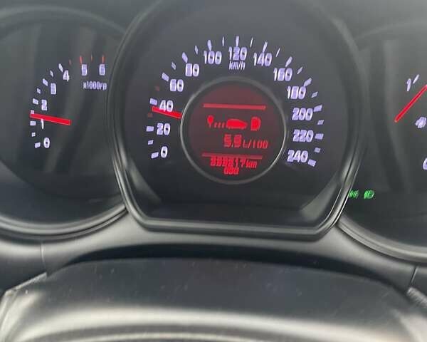 Белый Киа Сид, объемом двигателя 1.4 л и пробегом 240 тыс. км за 11500 $, фото 7 на Automoto.ua