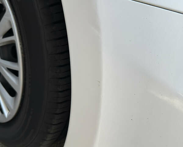 Белый Киа Сид, объемом двигателя 1.59 л и пробегом 66 тыс. км за 12000 $, фото 10 на Automoto.ua