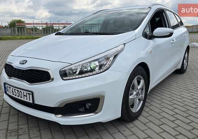 Белый Киа Сид, объемом двигателя 1.4 л и пробегом 196 тыс. км за 9400 $, фото 40 на Automoto.ua