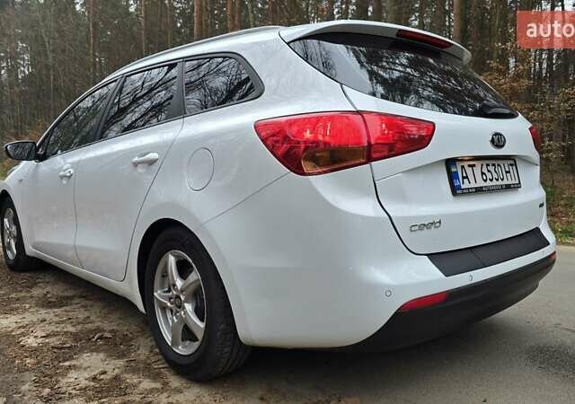Белый Киа Сид, объемом двигателя 1.4 л и пробегом 198 тыс. км за 8500 $, фото 17 на Automoto.ua
