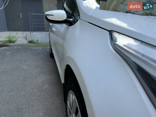 Белый Киа Сид, объемом двигателя 1.59 л и пробегом 66 тыс. км за 12000 $, фото 2 на Automoto.ua