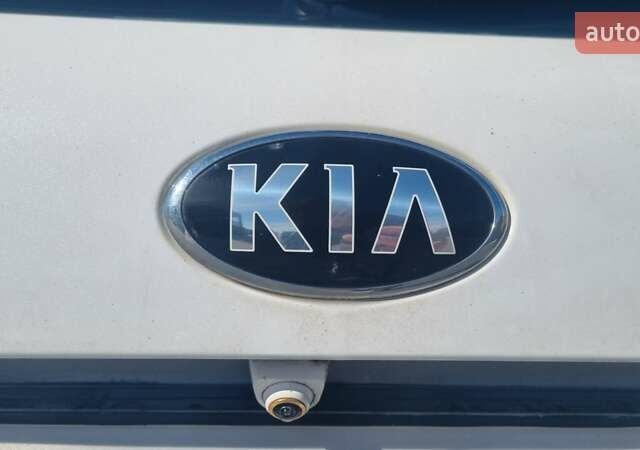 Белый Киа Сид, объемом двигателя 1.58 л и пробегом 138 тыс. км за 14900 $, фото 8 на Automoto.ua