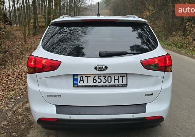 Белый Киа Сид, объемом двигателя 1.4 л и пробегом 198 тыс. км за 8500 $, фото 16 на Automoto.ua