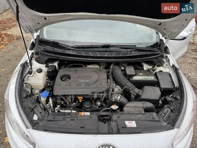 Кіа Сід 2016 у Дніпро (Дніпропетровську) на Automoto.ua Білий Кіа Сід, об'ємом двигуна 1.58 л та пробігом 197 тис. км за 8500 $, фото 12 на Automoto.ua