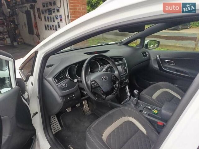 Белый Киа Сид, объемом двигателя 1 л и пробегом 109 тыс. км за 8380 $, фото 2 на Automoto.ua