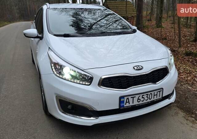 Белый Киа Сид, объемом двигателя 1.4 л и пробегом 198 тыс. км за 8500 $, фото 6 на Automoto.ua