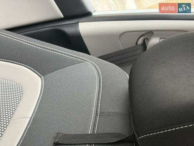 Белый Киа Сид, объемом двигателя 1.59 л и пробегом 45 тыс. км за 10500 $, фото 12 на Automoto.ua