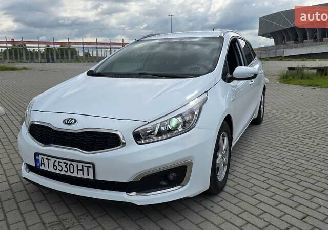 Белый Киа Сид, объемом двигателя 1.4 л и пробегом 196 тыс. км за 9400 $, фото 39 на Automoto.ua